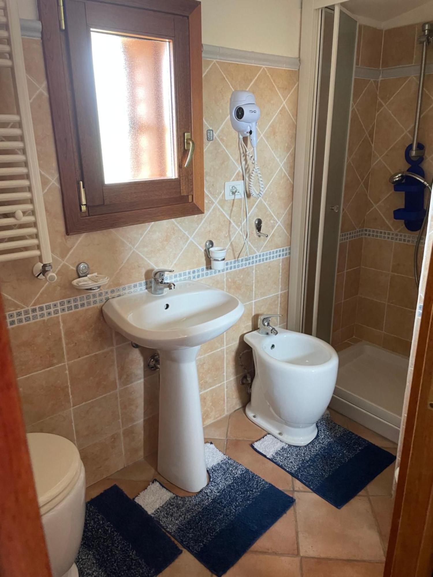 B&B Da Tizy San Teodoro  Ngoại thất bức ảnh